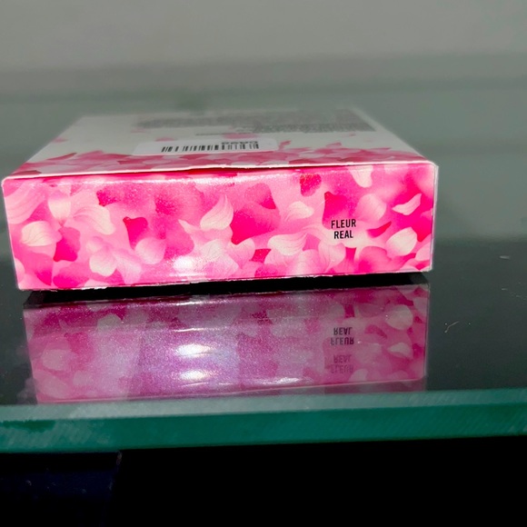 MAC High-Light Powder - Picture 3 of 3